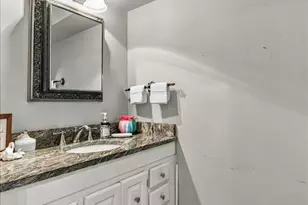 176 Cambridge Ln, Bloomingdale, IL 60108 - Photo 6