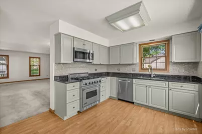 221 Foxmoor Road, Fox River Grove, IL 60021 - Photo 8