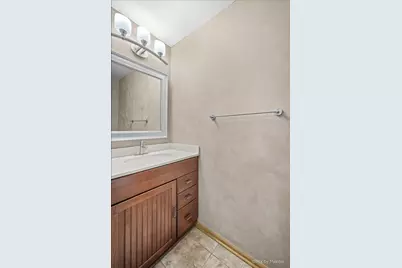 221 Foxmoor Road, Fox River Grove, IL 60021 - Photo 6
