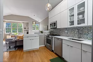 2710 W Haddon Ave, Chicago, IL 60622 - Photo 12