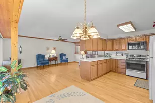 24 Holiday Dr, Lake Holiday, IL 60552 - Photo 30