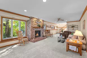 24 Holiday Dr, Lake Holiday, IL 60552 - Photo 4