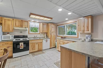 24 Holiday Drive, Lake Holiday, IL 60552 - Photo 6