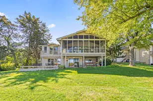 24 Holiday Dr, Lake Holiday, IL 60552 - Photo 1