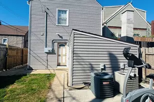 3339 S Artesian Ave, Chicago, IL 60608 - Photo 16