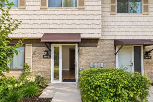 540 W Lodge Trail, Wheeling, IL 60090 - Photo 1