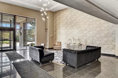 [Address not provided], Willowbrook, IL 60527 - Photo 4