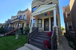 876 N Sacramento Blvd, Chicago, IL 60622 - Photo 2