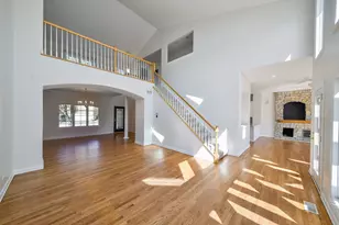 2427 Ridgewood Ct, Aurora, IL 60502 - Photo 8