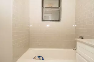 817 W Lakeside Pl, Chicago, IL 60640 - Photo 14