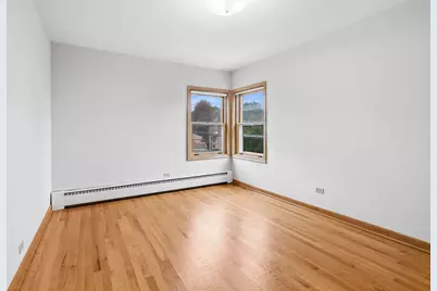 6046 W Miami Avenue, Chicago, IL 60646 - Photo 10