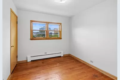 6046 W Miami Avenue, Chicago, IL 60646 - Photo 8