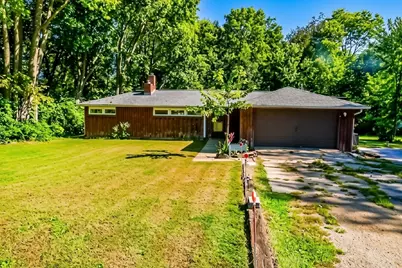 1516 Hunter Street, Sterling, IL 61081 - Photo 1