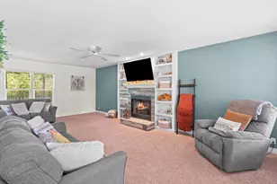 769 Cynthia Dr, Lake Holiday, IL 60548 - Photo 6