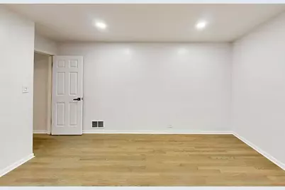 5142 Jarlath Avenue, Skokie, IL 60077 - Photo 14