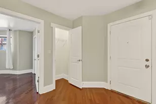 5207 S Indiana Ave, Chicago, IL 60615 - Photo 8