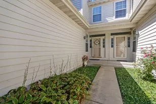 916 Havenshire Ct, Naperville, IL 60565 - Photo 4