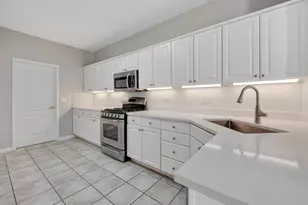 916 Havenshire Ct, Naperville, IL 60565 - Photo 14
