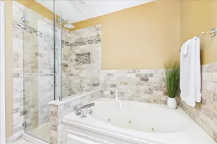 359 Banbury Ln, Grayslake, IL 60030 - Photo 14