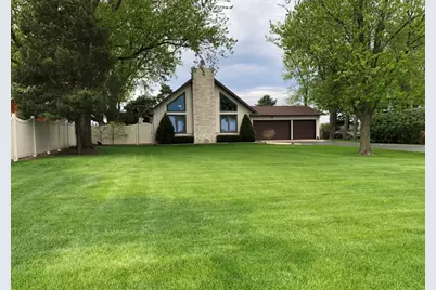 1669 N Il Route 23, Streator, IL 61364 - Photo 1