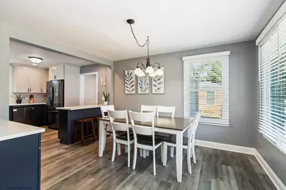 423 S 4th Avenue, Libertyville, IL 60048 - Photo 6
