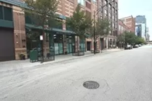 400 W Ontario St, Chicago, IL 60654 - Photo 4