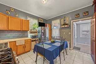10414 S Ewing Ave, Chicago, IL 60617 - Photo 8