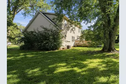 147 W Hubbard Street, Amboy, IL 61310 - Photo 6