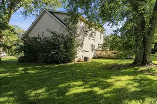 147 W Hubbard St, Amboy, IL 61310 - Photo 6