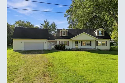 147 W Hubbard Street, Amboy, IL 61310 - Photo 2