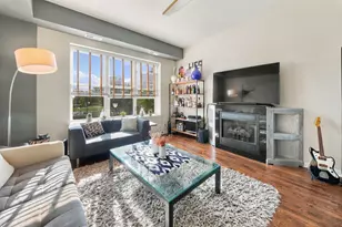 2510 W Irving Park Rd, Chicago, IL 60618 - Photo 12