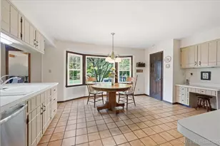 18 N Andover Ln, Geneva, IL 60134 - Photo 12