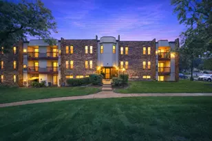 2214 Country Club Dr, Woodridge, IL 60517 - Photo 1