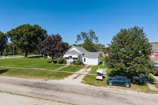 406 E Cherry St, Chatsworth, IL 60921 - Photo 44