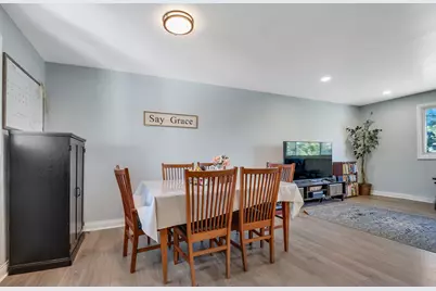 9401 S 80th Court, Hickory Hills, IL 60457 - Photo 10