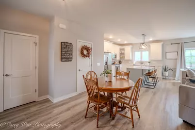 1147 Freedom Road, Elburn, IL 60119 - Photo 6