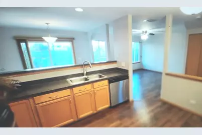 32457 N Rushmore Avenue, Lakemoor, IL 60051 - Photo 6