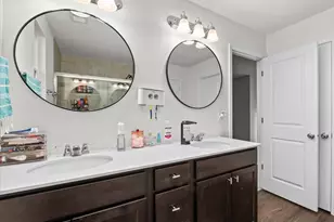 12806 South Nicholas Dr, Plainfield, IL 60585 - Photo 10