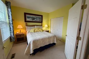 16334 Crescent Lake Dr, Crest Hill, IL 60403 - Photo 8