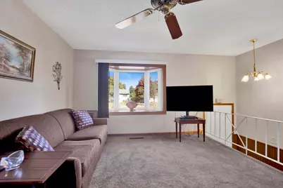 427 E Fullerton Avenue, Glendale Heights, IL 60139 - Photo 4