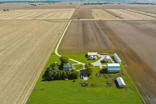 1799 E 8th Rd, Tonica, IL 61370 - Photo 2