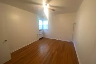 2637 W Fitch Ave, Chicago, IL 60645 - Photo 10