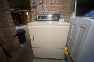 2637 W Fitch Ave, Chicago, IL 60645 - Photo 20