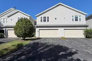 764 Panorama Ct, Aurora, IL 60502 - Photo 1