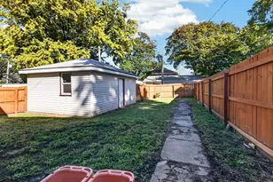 510 1/2 E Mulberry St, Bloomington, IL 61701 - Photo 28