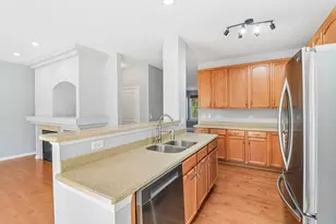 905 Indigo Ct, Hanover Park, IL 60133 - Photo 16