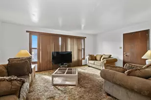 1800 Memorial Dr, Calumet City, IL 60409 - Photo 12