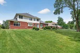 10897 Pioneer Trail, Frankfort, IL 60423 - Photo 2