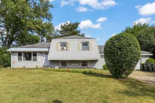 1N043 Darling St, Carol Stream, IL 60188 - Photo 2