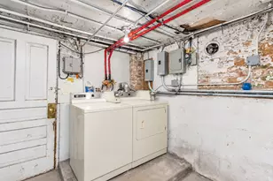 1032 W Roscoe St, Chicago, IL 60657 - Photo 14